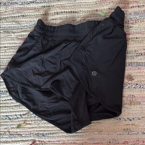 Lululemon hotty hot short